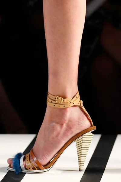 Look 76
